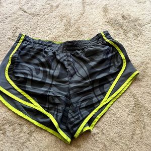 Xersion Athletic Shorts Size M
